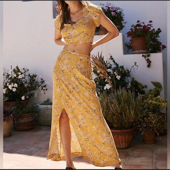 NWOT Free People Talia Two Piece Set in Turmeric - Skirt/Crop Top Sz Small Z119